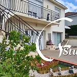 2 Separes 2 Et 5 Couchages Au Rez-de-chaussee A Chambretaud, 5 Min Puy Du Fou Apartment *