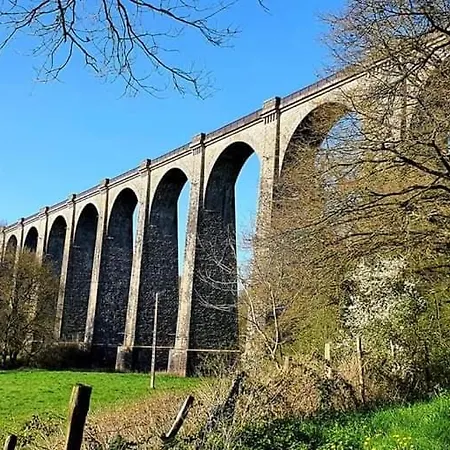 2 Séparés 2 Et 5 Couchages Au Rez-de-chaussée à Chambretaud, 5 Min Puy Du Fou
