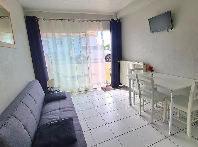 2 Separes 2 Et 5 Couchages Au Rez-de-chaussee A Chambretaud, 5 Min Puy Du Fou Appartement Chambretaud