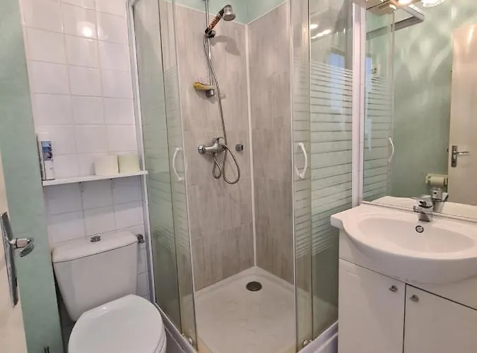 2 Separes 2 Et 5 Couchages Au Rez-de-chaussee A Chambretaud, 5 Min Puy Du Fou Appartement *